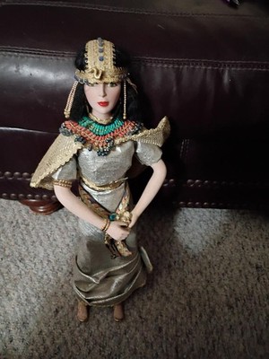 Cleopatra Danbury Mint Doll 1989 RARE HTF