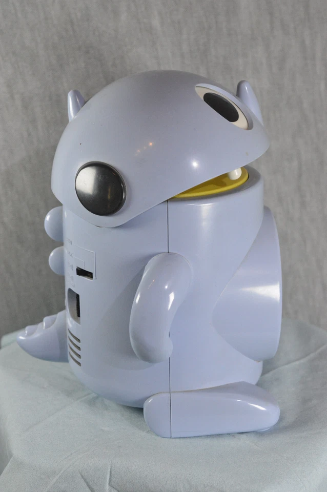 SKURILLE TISCHUHR / WECKER VON CASIO - KLEINES MONSTER - Bild 4 von 4