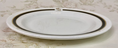 VINTAGE QE2 DINNER PLATE, CUNARD LINE, QUEENS GRILL, 1ST CLASS, WEDGWOOD - Picture 3 of 11