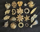 VTG COSTUME JEWELRY LOT 20 BROOCHES GOLD SILVER TONE CORO SARAH COVENTRY GERRYS