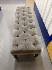 panca portaoggetti pouf Chesterfield in velluto