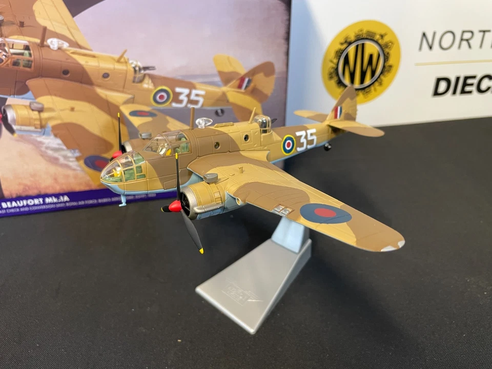 CORGI AVIATION AA28903 1:72 SCALE BRISTOL BEAUFORT MK.1A EK979 EGYPT 1944 - Image 2 of 4