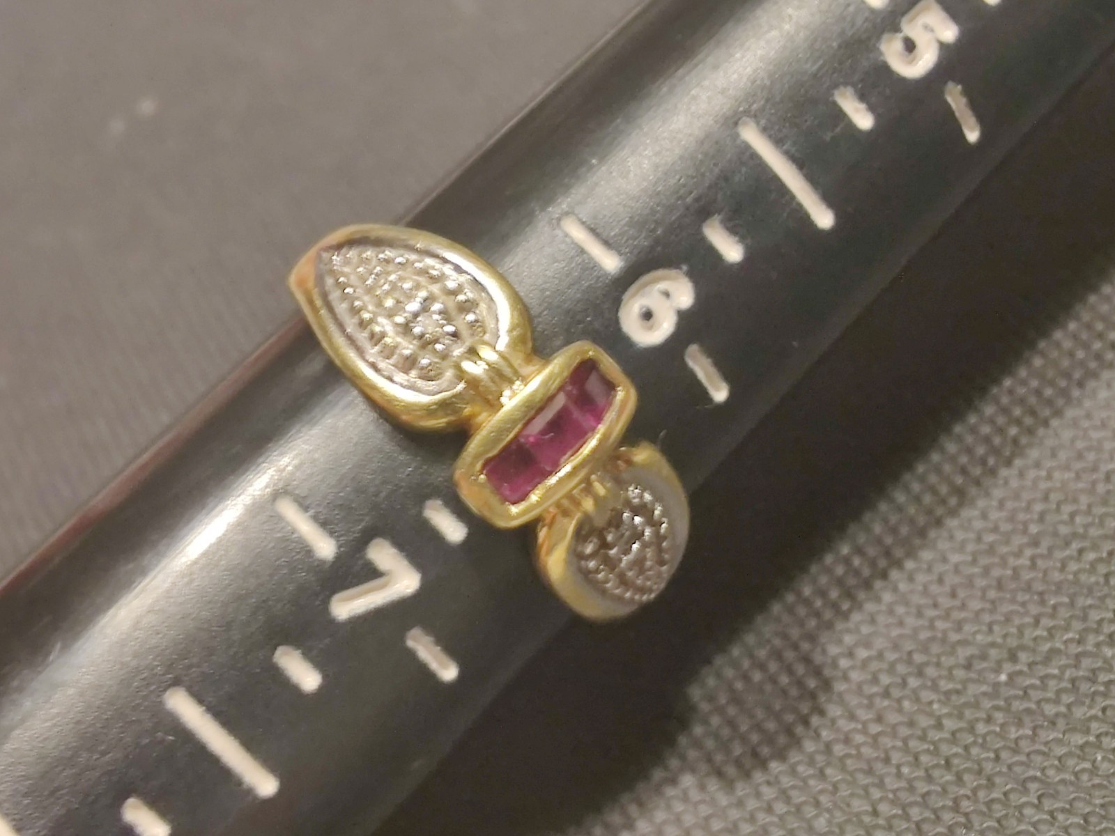 Solid 18K Yellow Gold Ruby And Diamond Ring Size … - image 8