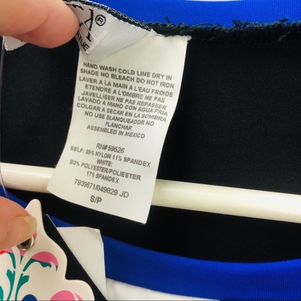 Becca Swimwear Black Vertical Stipe Rash Guard Swim Top Size Small ...