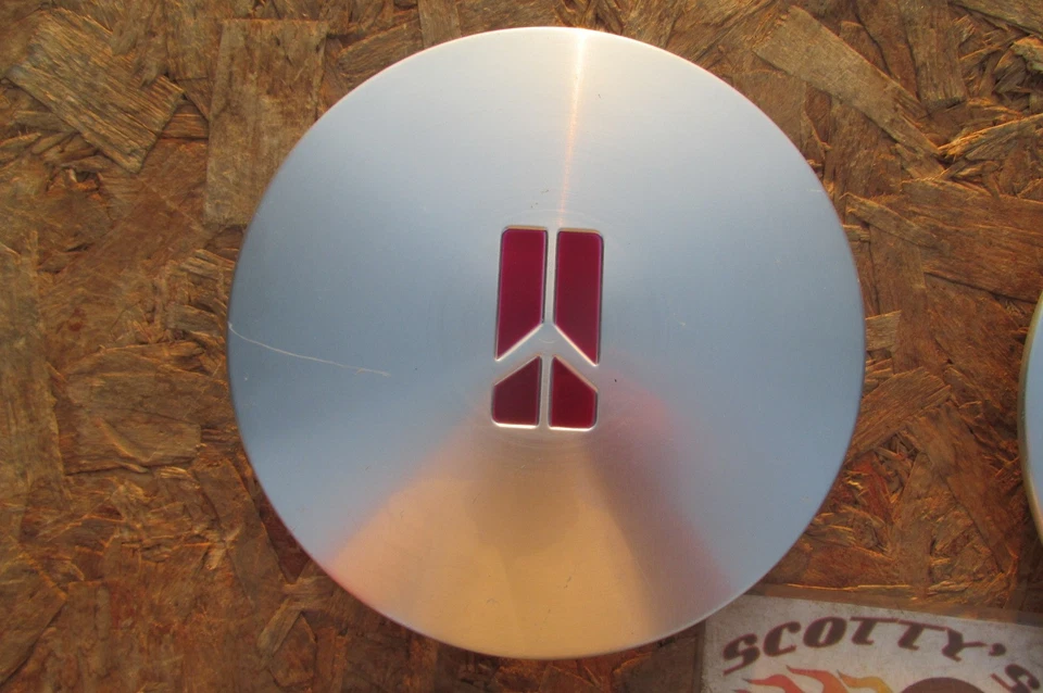 1991 OLDSMOBILE CUTLASS CALAIS 15X6 ALLOY WHEEL CENTER CAPS, SET OF 4 - Image 4 of 4