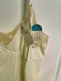 Vintage Van Raalte Full Slip Lace Trim Antron Nylon NWT Pale YELLOW Size 38