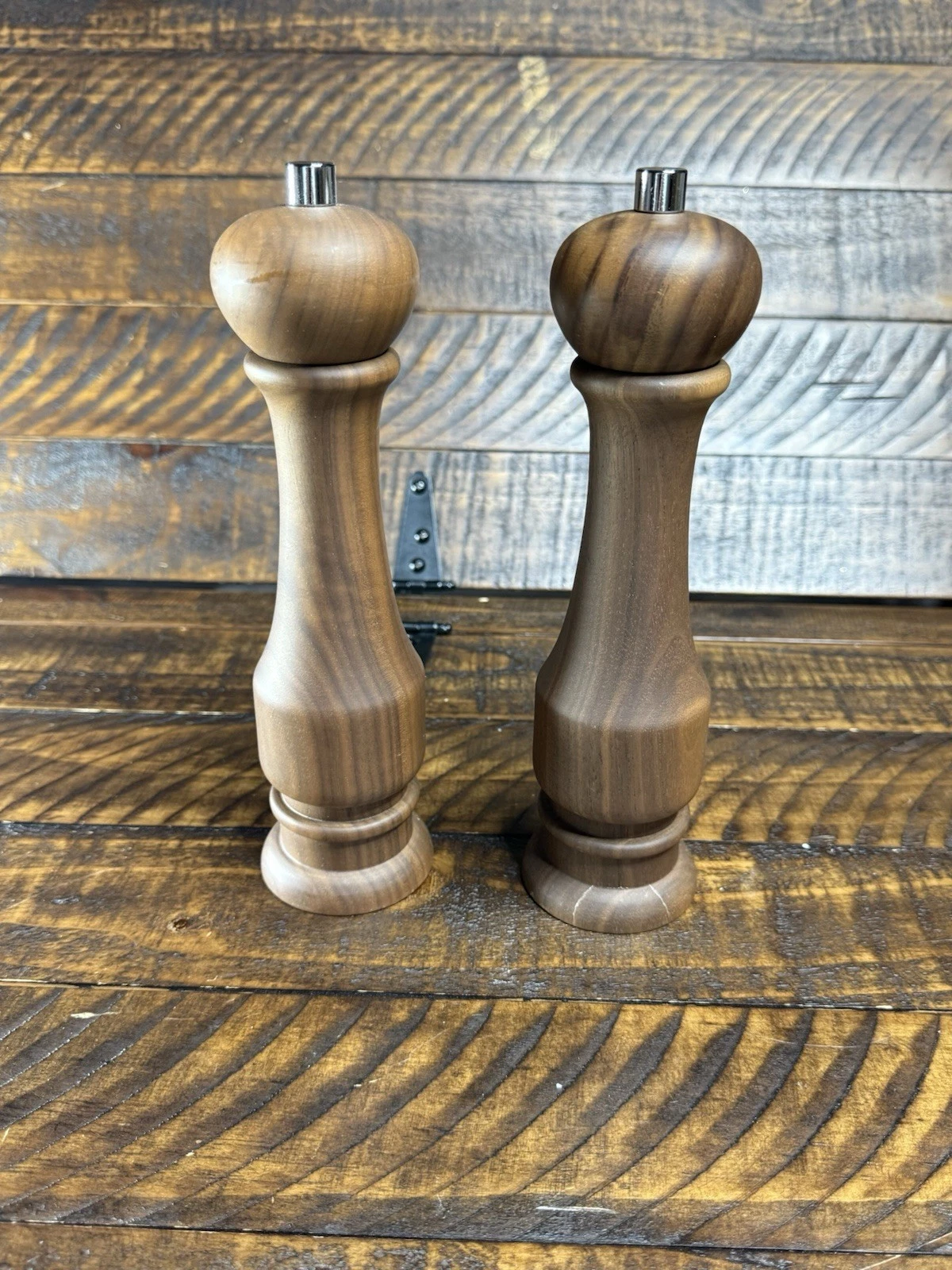 Williams Sonoma 9" Walnut Salt & Pepper Mill Set, MSRP $175 Open Box