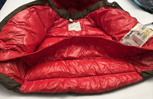 MONCLER kids Hooded jacket, size 4 years - PUFFY JACKET - Excellent condition - Picture 8 of 16