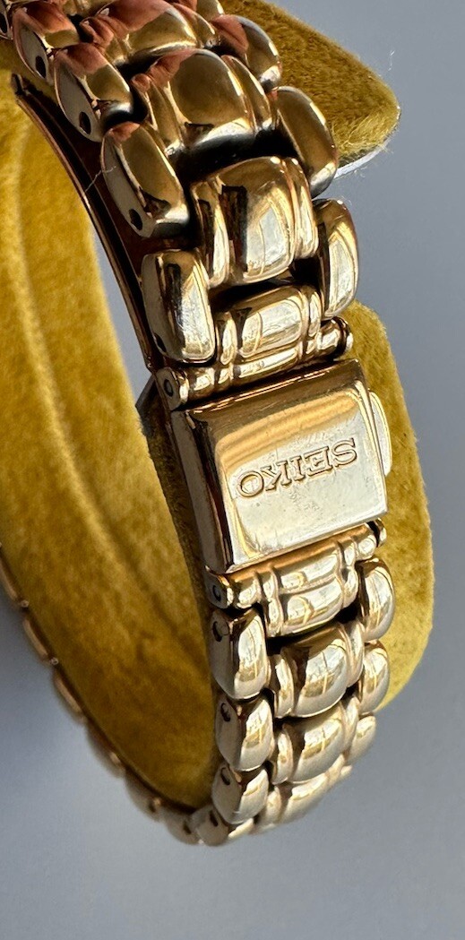 Seiko Japan SQ50 7N82 0661 D1 /0303 Waterresistant 5 Bar Seiko Japan SQ50 7N82 0661 D1 /0303 Waterresistant 5 Bar