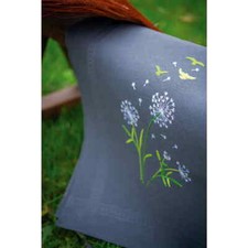 Vervaco Nappe Set de points plats "Blumenflum", image à broder prédessinée, 80x8