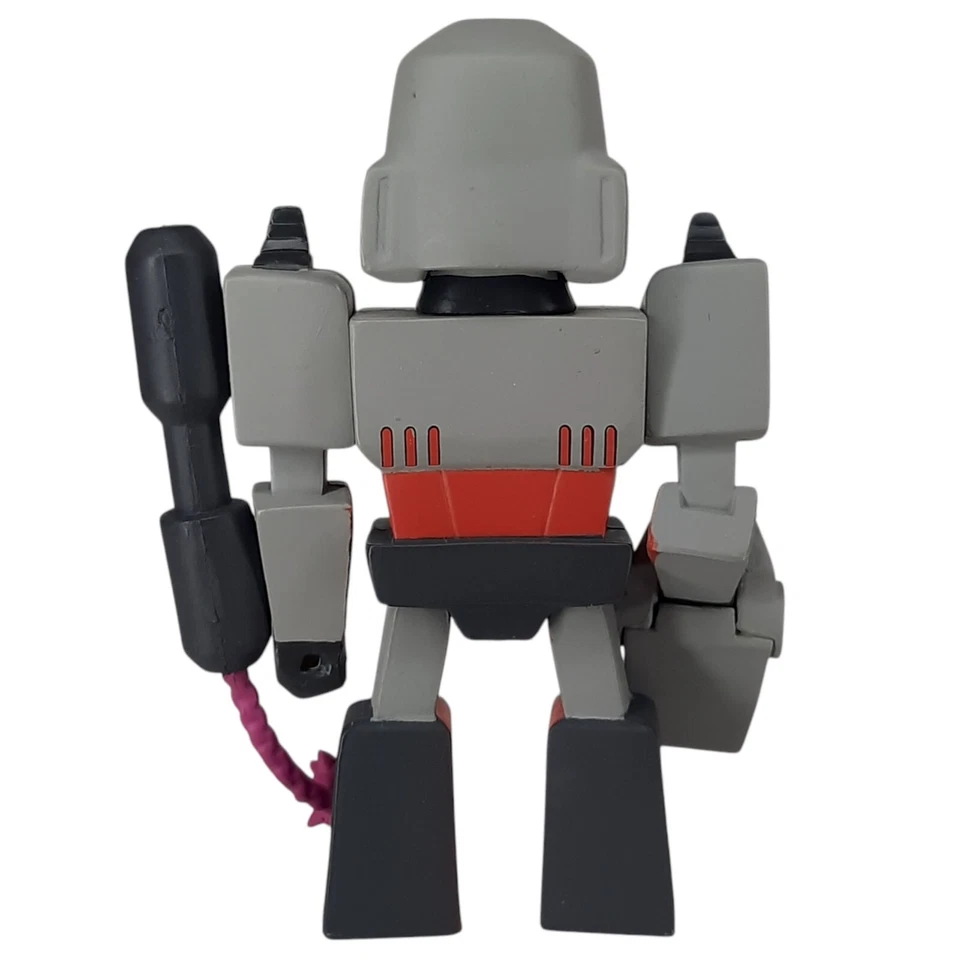 Figura de vinilo KidRobot Megatron Transformers vs GI Joe Decepticon villano juguete fuera de caja Foto 4 de 4