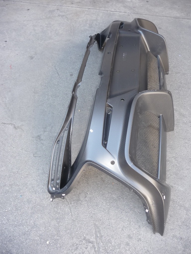 McLaren 675LT GTR Rear Bumper Center Diffuser Carbon Fiber Satin 11A9898RP.02 OE