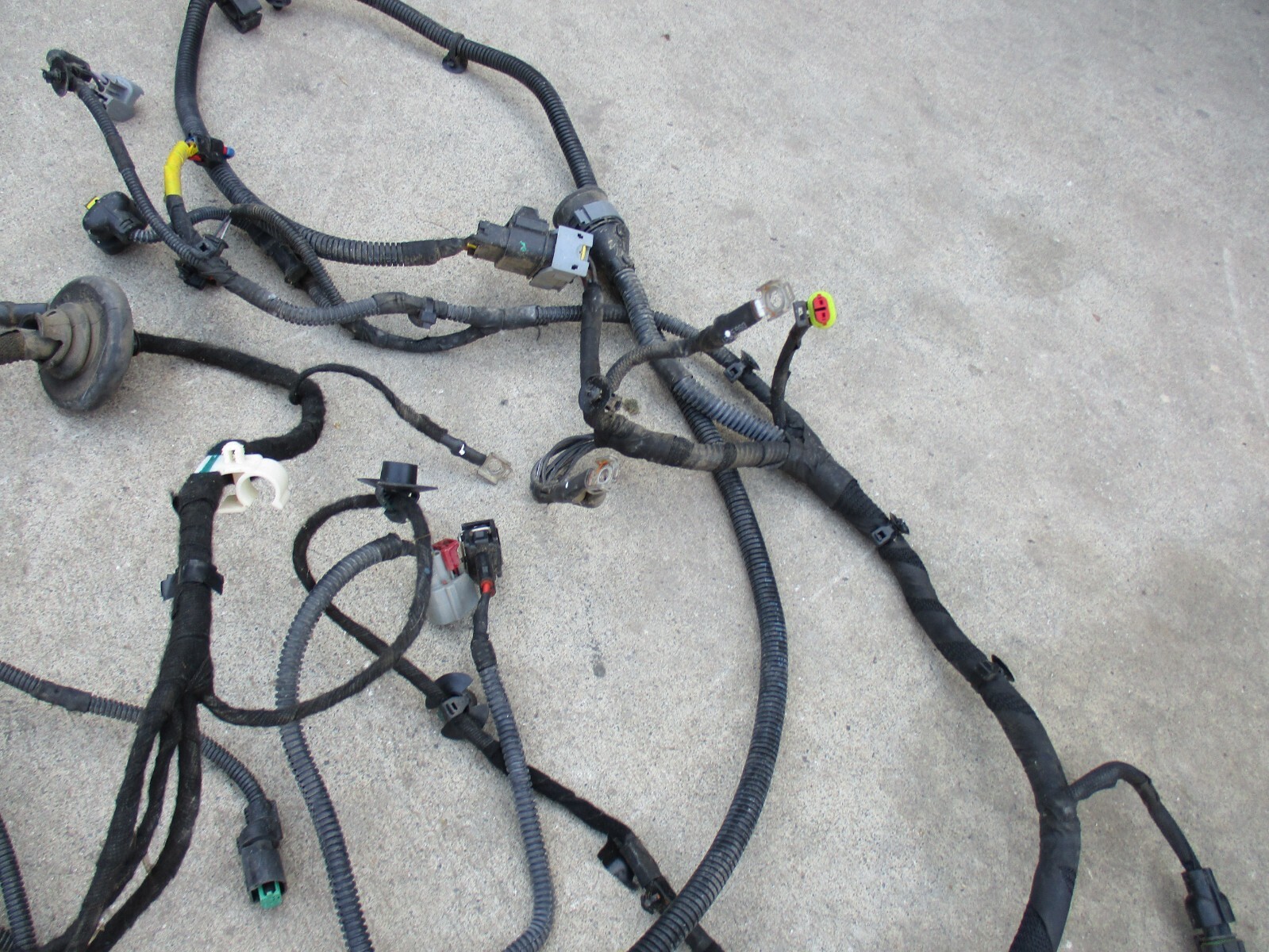 14-17 2017 Maserati Ghibli HOOD ENGINE WIRE WIRING HARNESS W / FUSE BOX