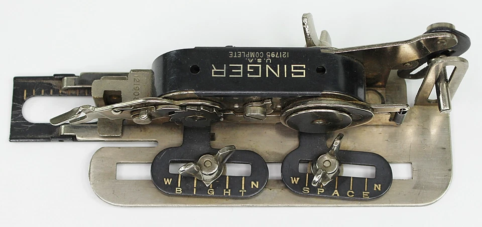 SINGER Buttonholer 121795 Attachment Low Shank Fits Featherweight and Others - Image 4 of 4