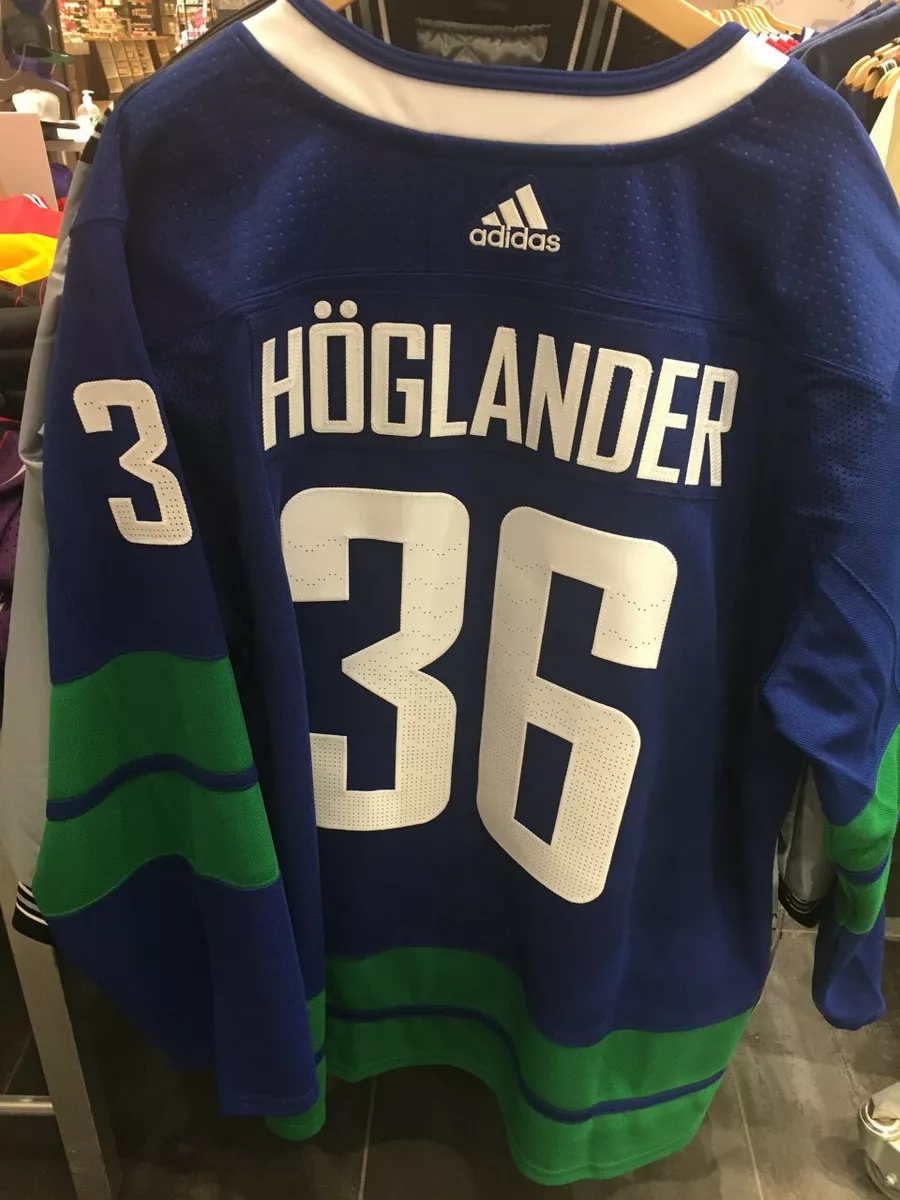 canucks third jersey