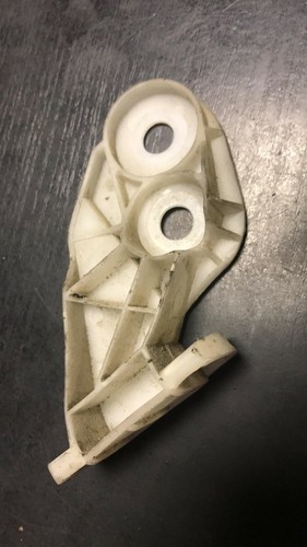 BMW 3 (E46) 1999 Stoßstangenhalter links 8195295