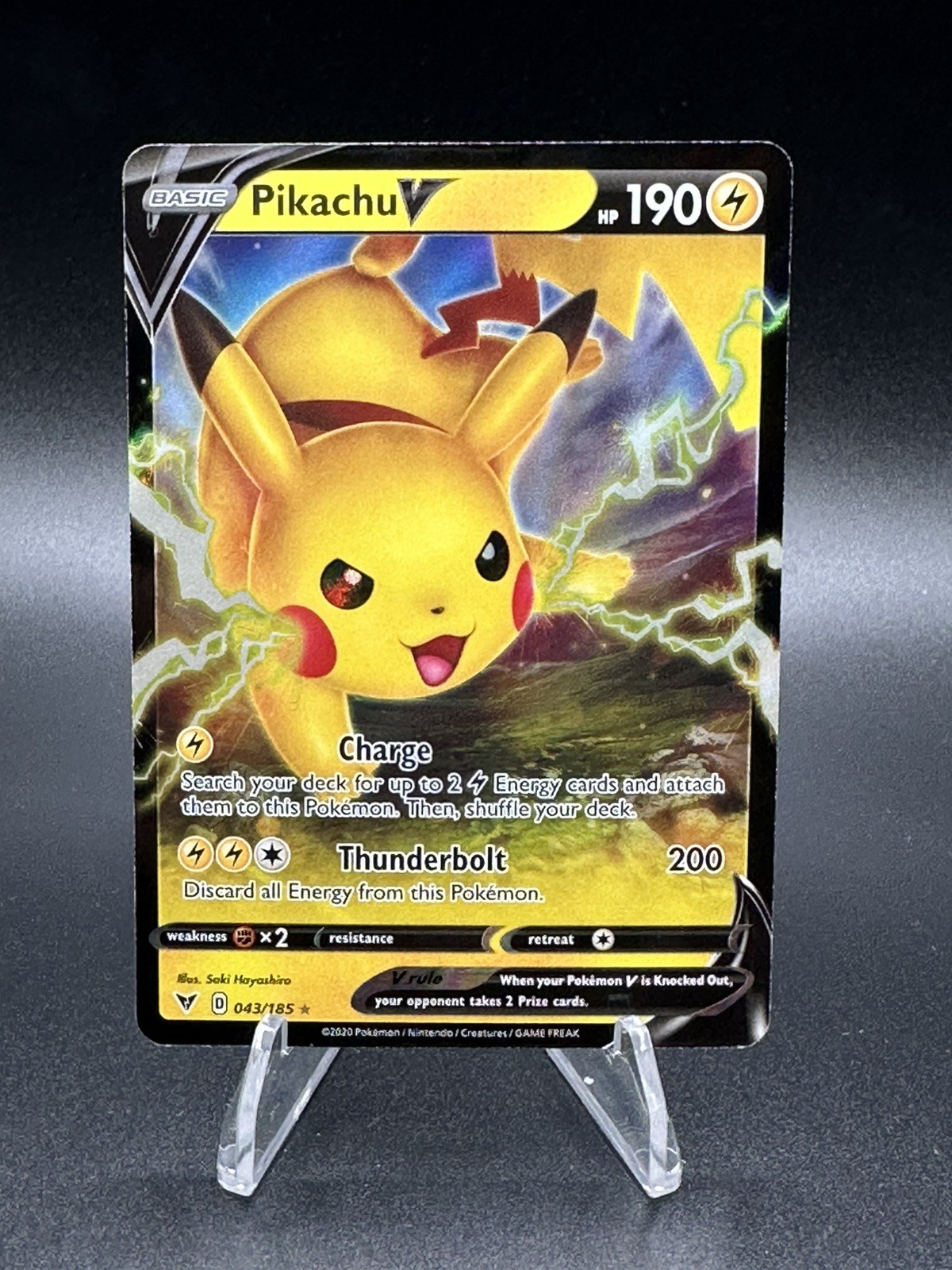 Pikachu V 043/185 Swsh04: Vivid Voltage Holo - NM