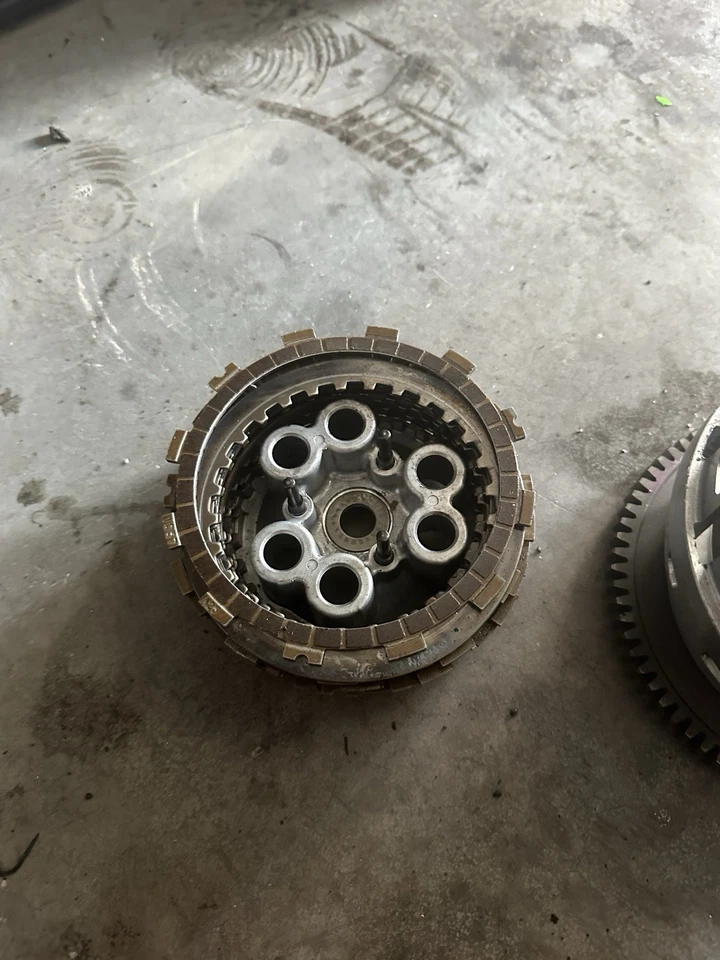 Cesta de embrague 2008 2009 Suzuki GSXR 600 750 GSXR600 lote de placas exteriores interiores OEM Foto 3 de 4