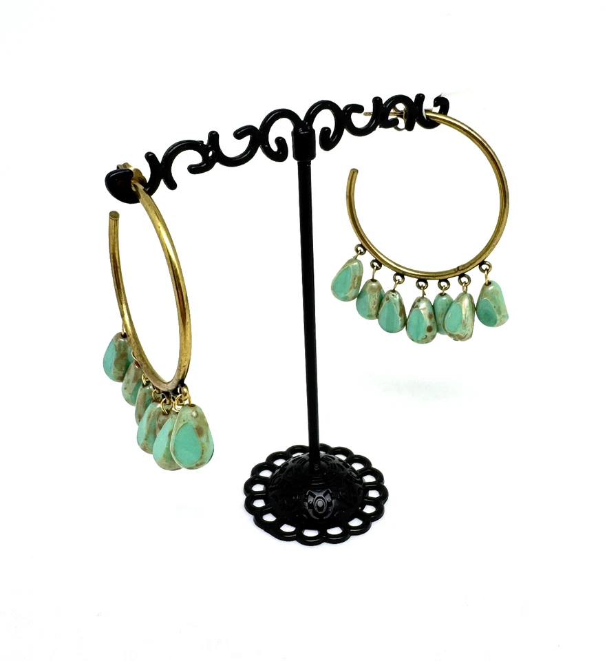 Preciosos pendientes de aro Michal Negrin con piedra verde Israel. Foto 3 de 4