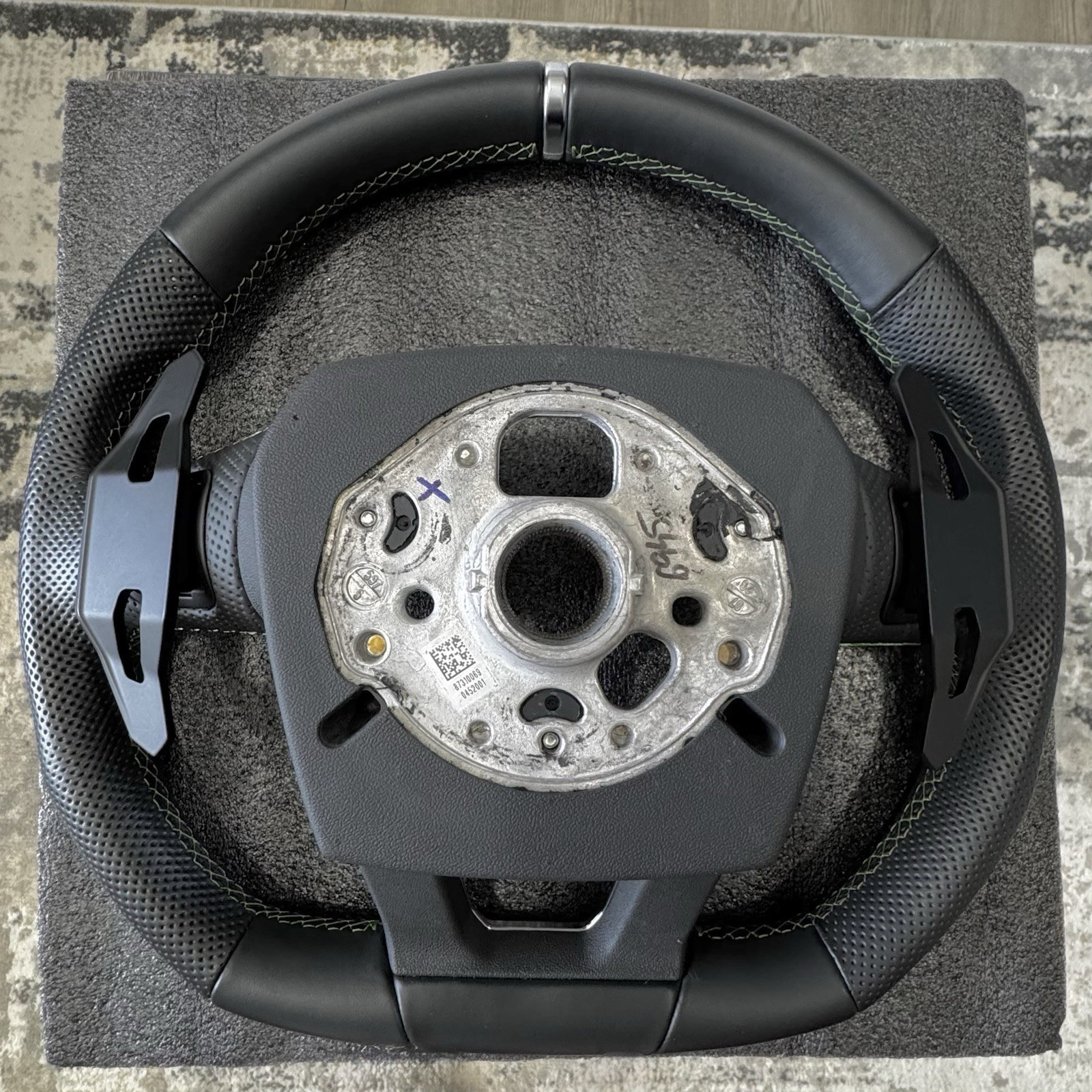 Lamborghini URUS Steering Wheel OEM Green Stich