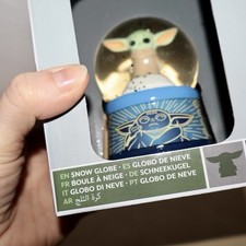  Boule à neige Grogu The Child Star Wars Disney Snow Globe Figurine Collection