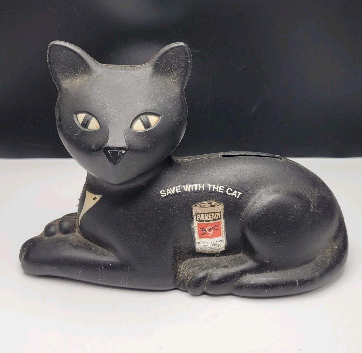 Vintage 1981 Eveready Black Cat Bank Union Carbide 