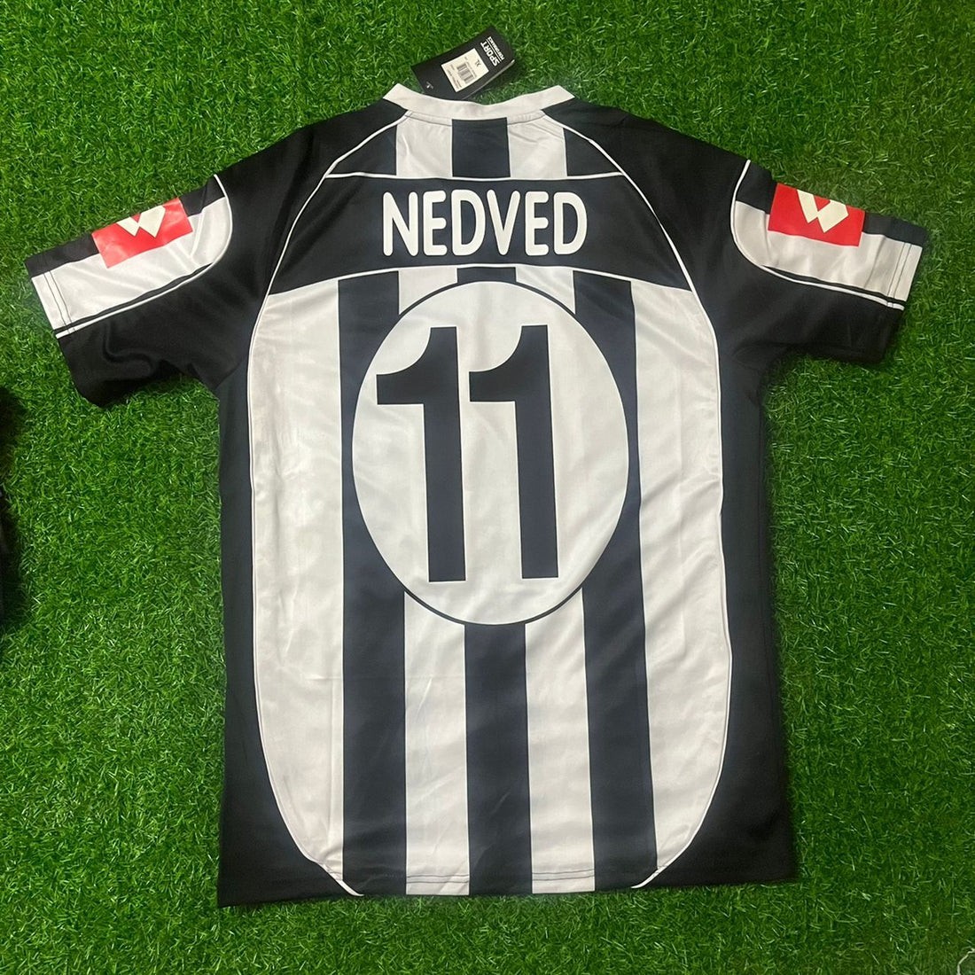 Nedved 11 Juventus Jersey 2002 2003 Size M Retro Football Home SS
