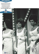 MARY WILSON of THE SUPREMES SIGNED 8x10 PHOTO H MOTOWN SINGER BECKETT COA BAS