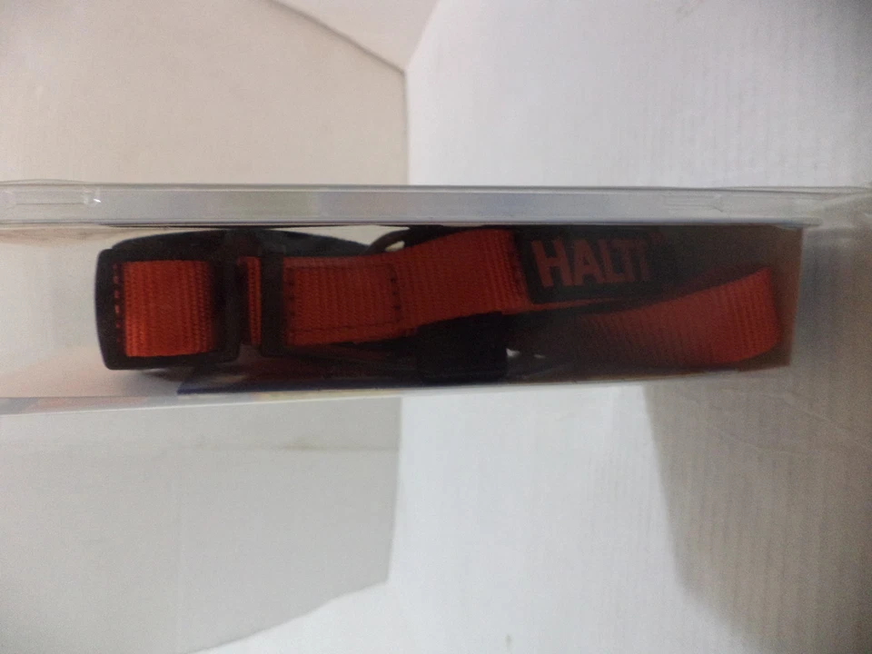 Arnés de entrenamiento Halti simplifica el entrenamiento facilita la terapia conductual del perro  Foto 2 de 4