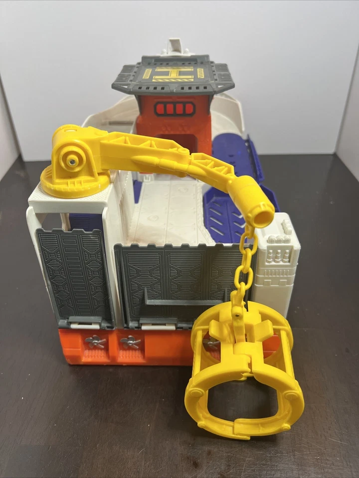 火柴盒 57 任务海军救援船直升机停机坪 — 第 3/4 张图片