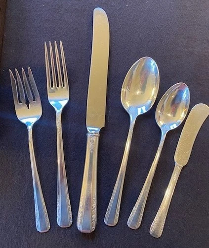 Courtship by International Sterling Silver Flatware, 1 setting, 6 pieces