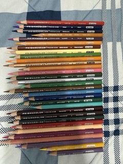 30 Prisma Colored Pencils