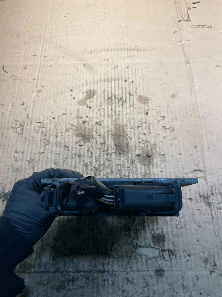 Módulo de control del motor Suzuki Grand Vitara 2008 computadora ECU ECM PCM V2221 DG Foto 2 de 4