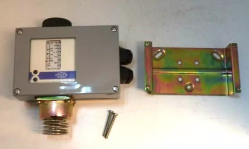 ALCO THERMOSTAT TEMPERATURE CONTROL RANGE -4F TO 77F, P/N TFL142-3AE00