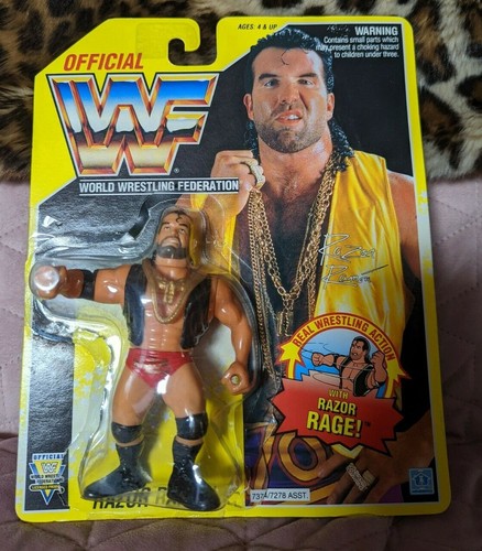 WWF Hasbro Razor Ramon MOC Very Rare Yellow Card S...