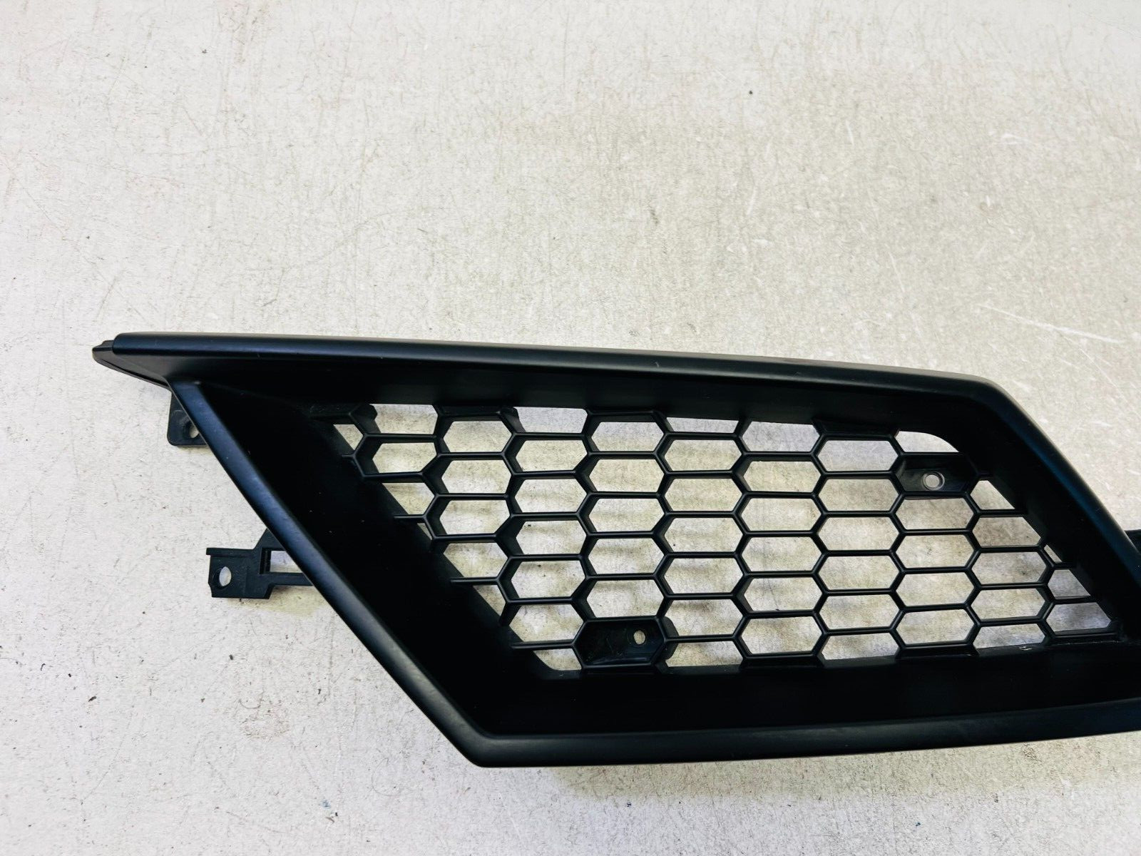 2018 2019 2020 Lamborghini Huracan (LP580 LP640) LH Rear Bumper Grille 4T0807676