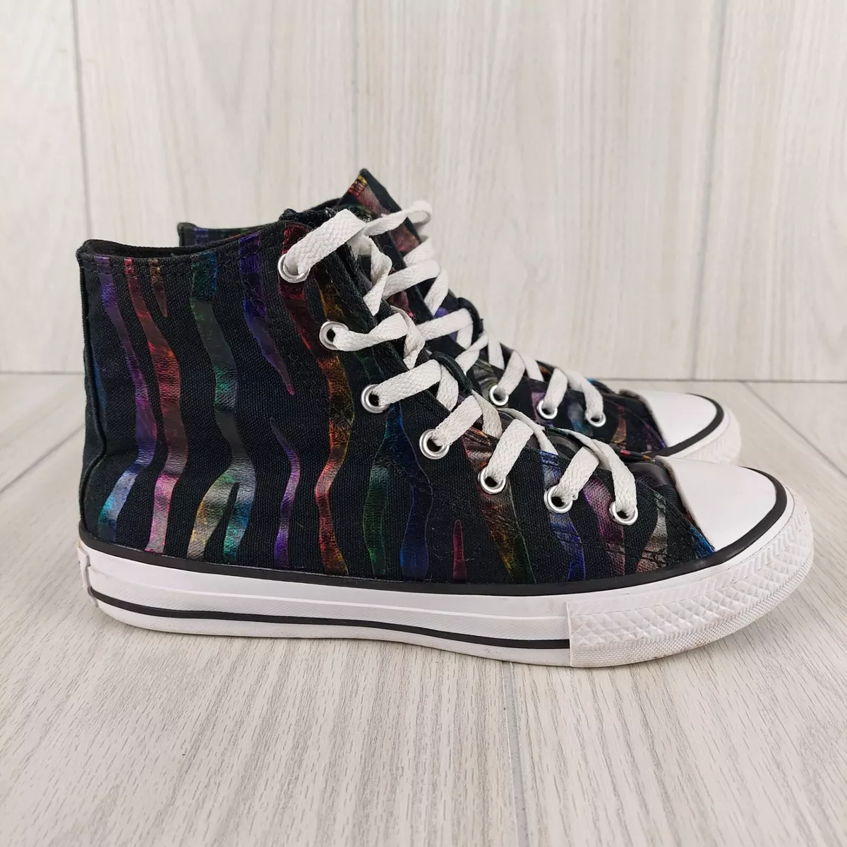 Converse black shop rainbow