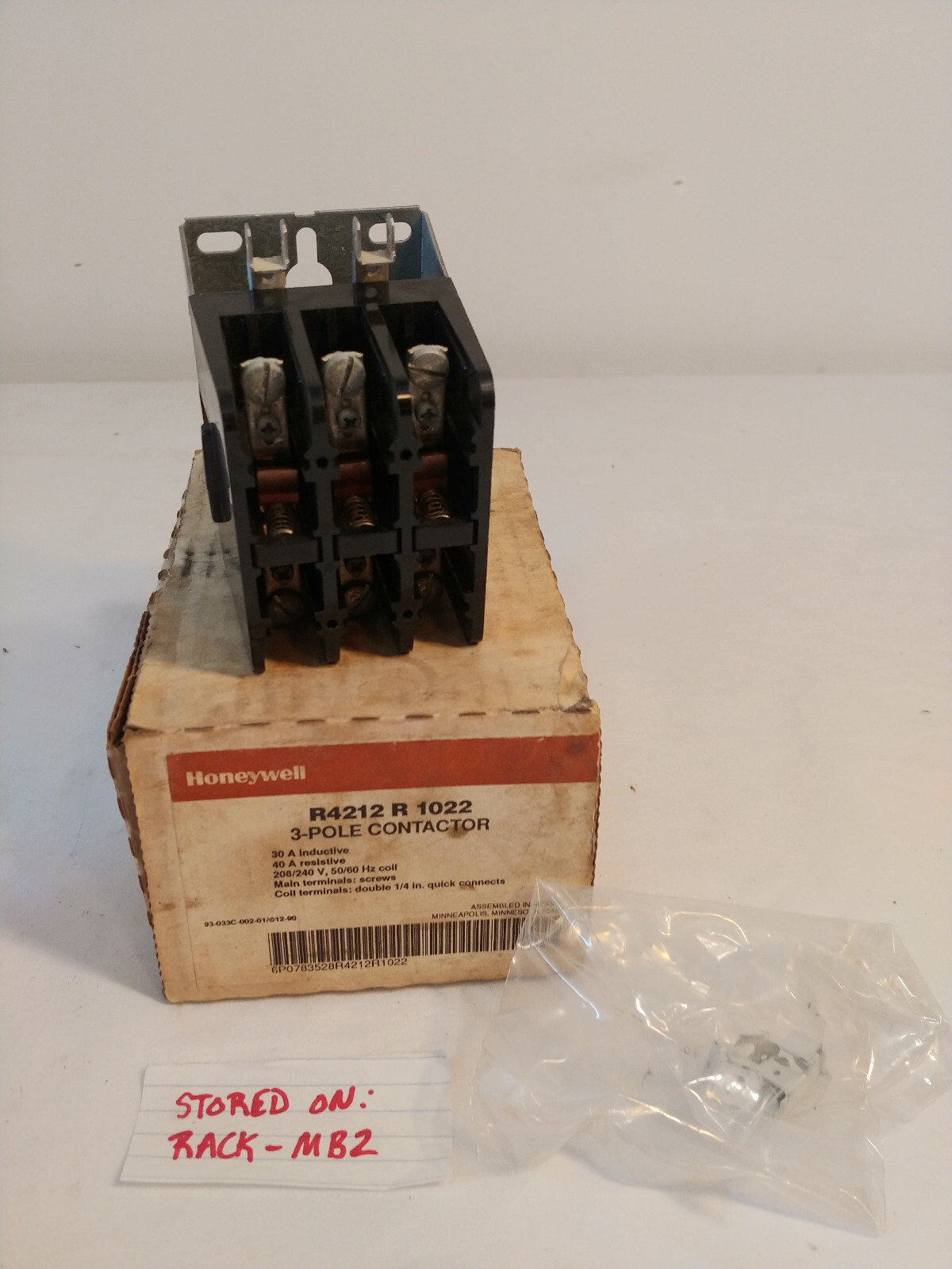 HONEYWELL R4212R1022 3 POLE CONTACTOR 208-240 V