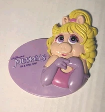 1991 Kid Care Jim Henson’s Muppets Miss Piggy Sculpted Cosmetic Mirror Vintage