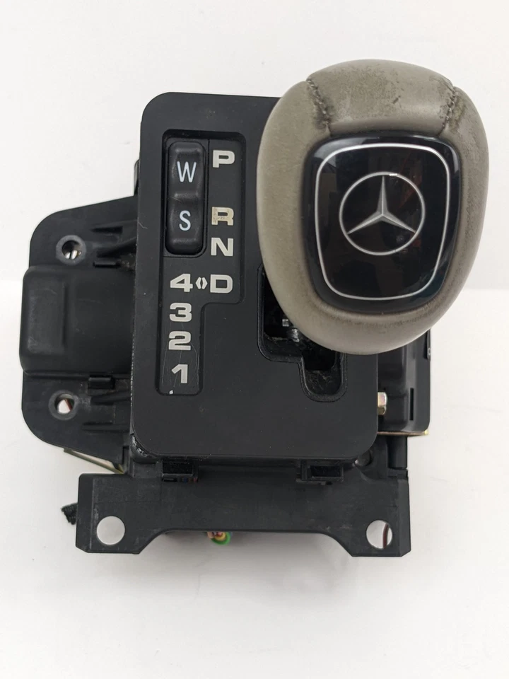 Mercedes-Benz W210 E430 E55 E320 1996-1999 selector de palanca de cambios de piso delantero OEM Foto 2 de 4