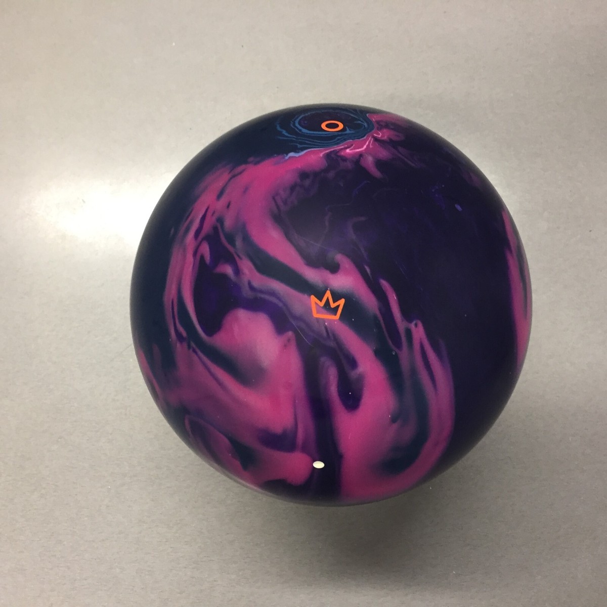 Brunswick Ultimate Defender Hybrid 1ST QUALITY BOWLING ball