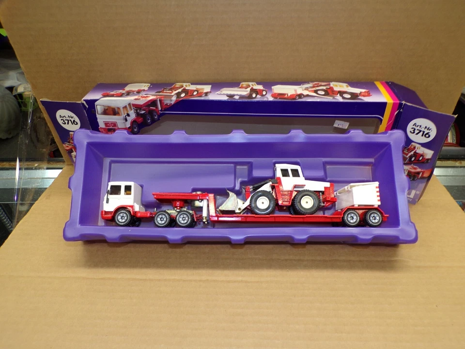 VINTAGE SIKU #3716 MAN LORRY WITH LOWBOY TRAILER & BULLDOZER ~ N/M IN BOX ! - Image 2 of 4