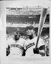 1965 EARL BATTEY WILLIE MAYS MLB BASEBALL ALL-STAR GAME MINNEAPOLIS MINNESOTA 