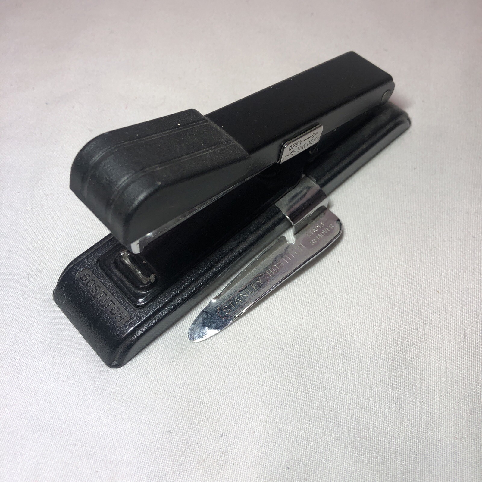 Vintage Stanley Bostitch Stapler Model B8 Black 5.5" w Staple Remover