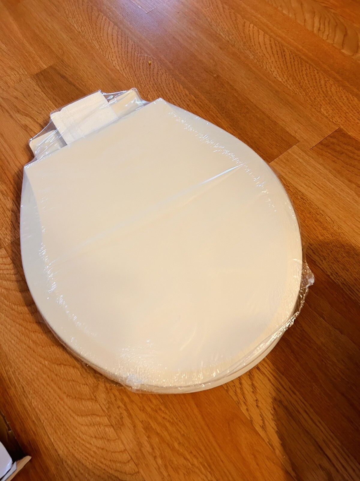 American Standard Moments Round Front Toilet Seat White Easy Clean Slow Close