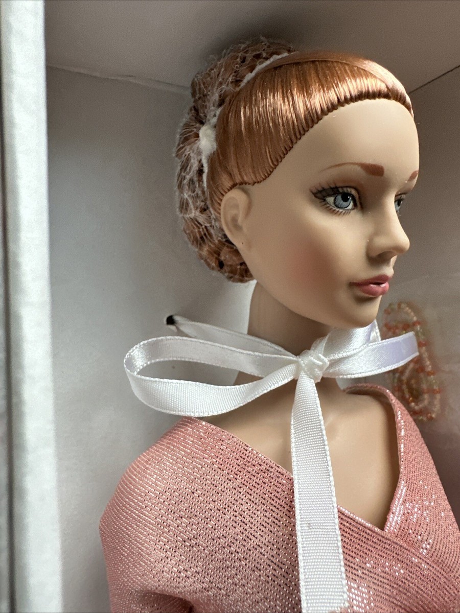 Tonner Tyler Wentworth 2003 Collection JANE SHIMMERING ROSE 16
