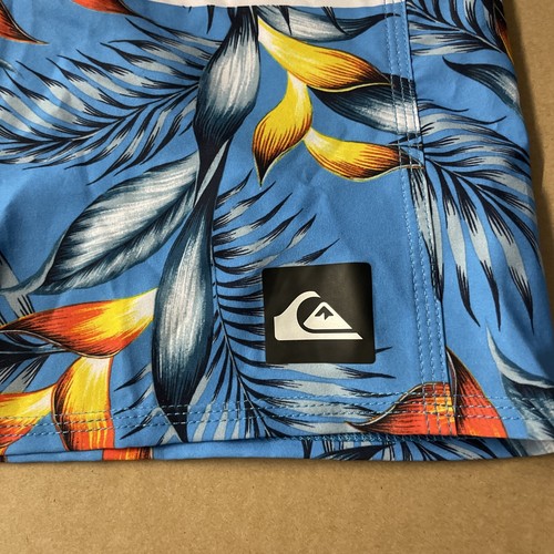 QUIKSILVER Slash Prints Vee Hawaiian Board Shorts Youth Boys Size 28 / 14 NWT - Picture 3 of 7