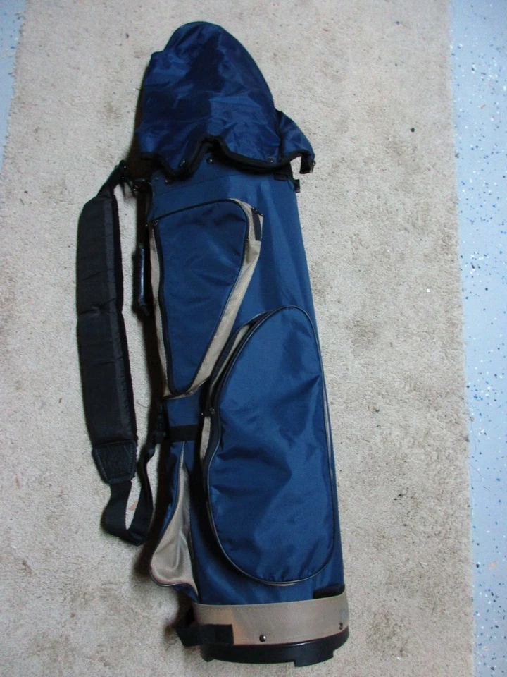 Juego de hierros 6-SW de colección Tour Juvenil o Damas TC7000 HLT 1,3,5 WDS, putter, bolsa Foto 3 de 4