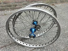 MONGOOSE PRO CLASS old school VINTAGE 20 X 1.75 WHEELS