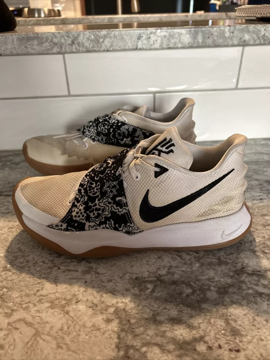 KYRIE 1 LOW EP WHITE BLACK GUM Mens Size 8 A08979 100 eBay